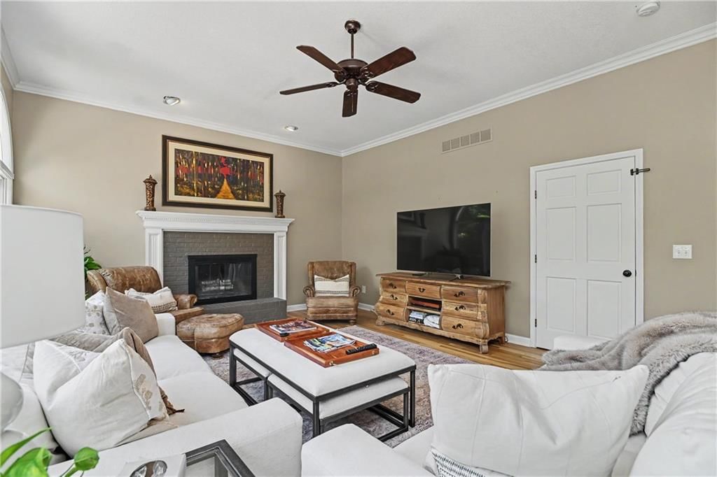 4110 W 110TH Street — photo 15