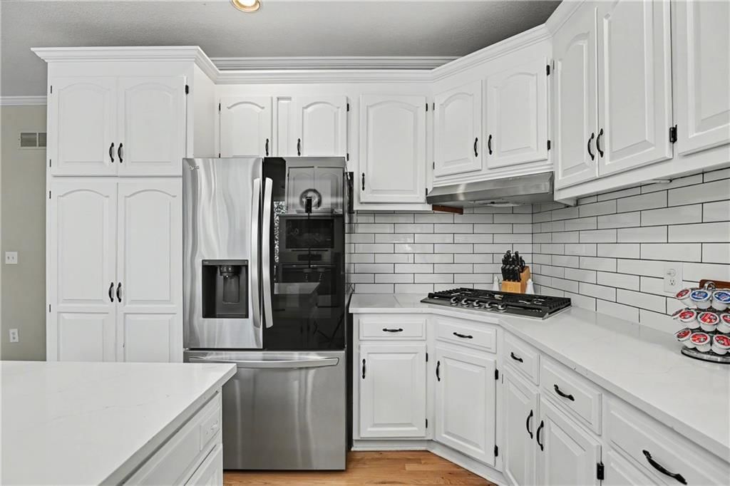 4110 W 110TH Street — photo 29