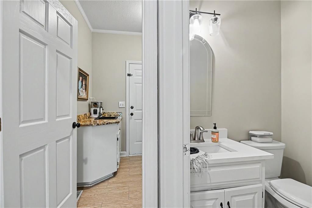 4110 W 110TH Street — photo 32