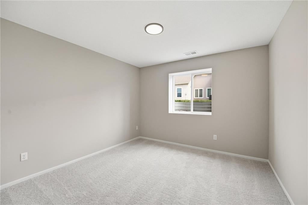 1332 S 4th Street E — photo 31