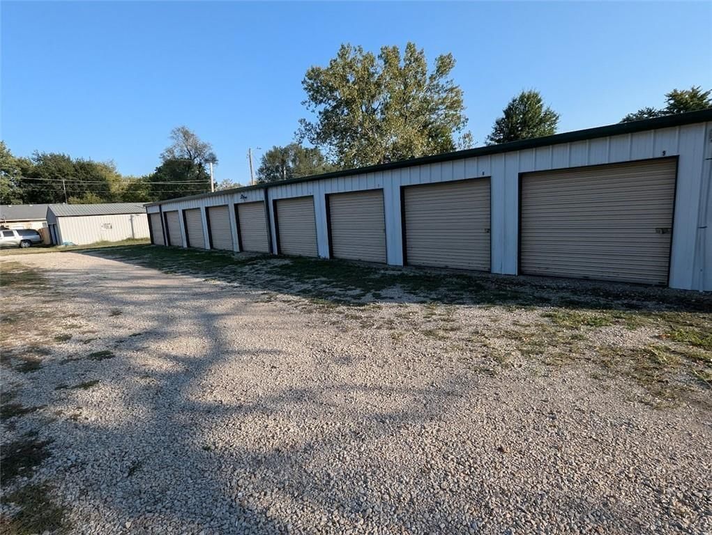 204 W 2 Highway — photo 2