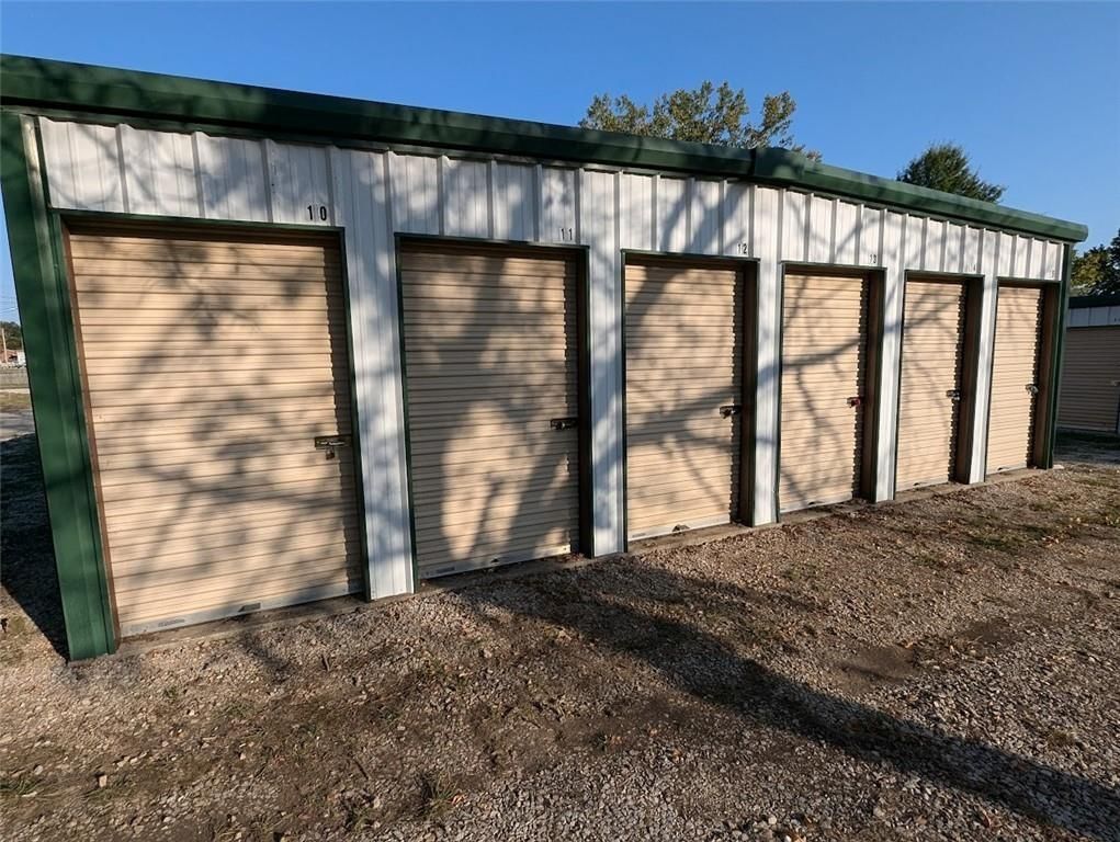 204 W 2 Highway — photo 3