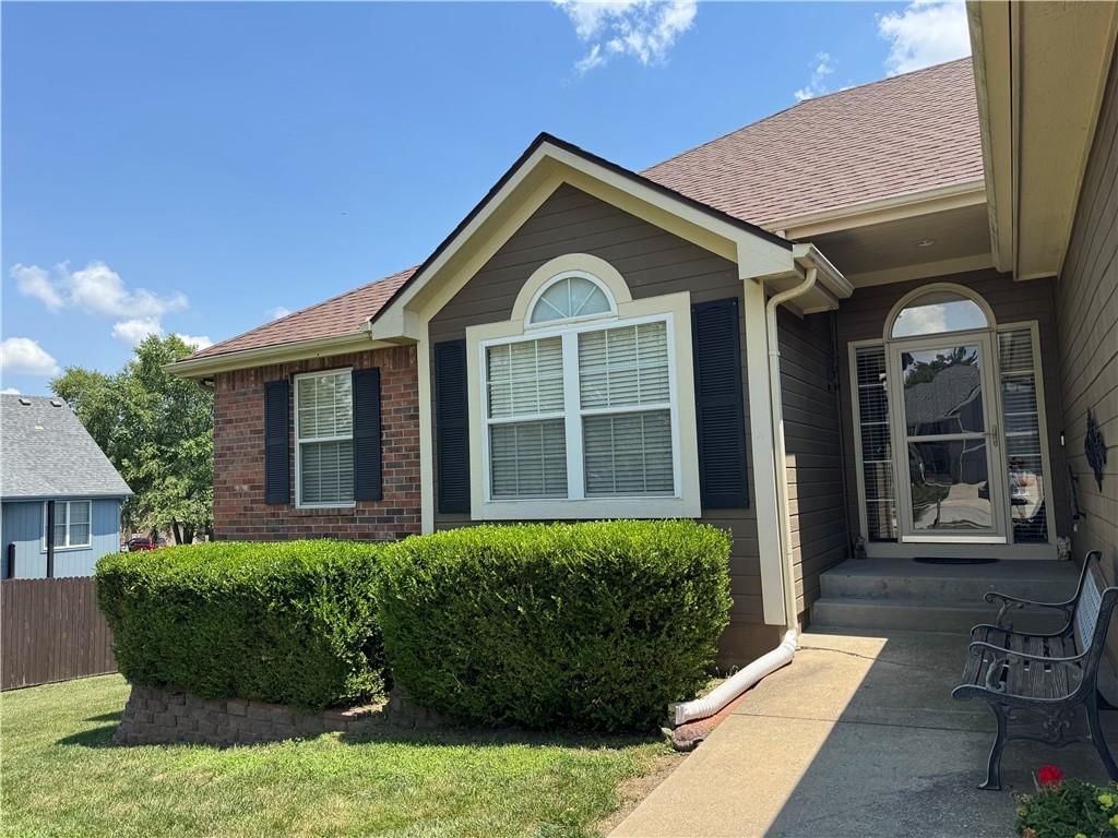 1410 BRIDGET Boulevard — photo 2