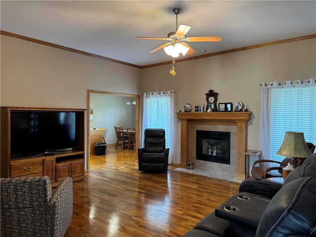 1410 BRIDGET Boulevard — photo 9