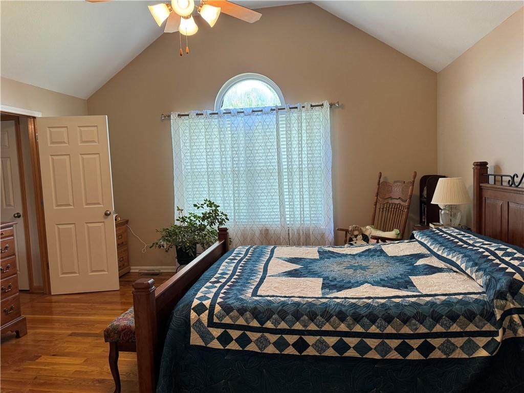 1410 BRIDGET Boulevard — photo 12