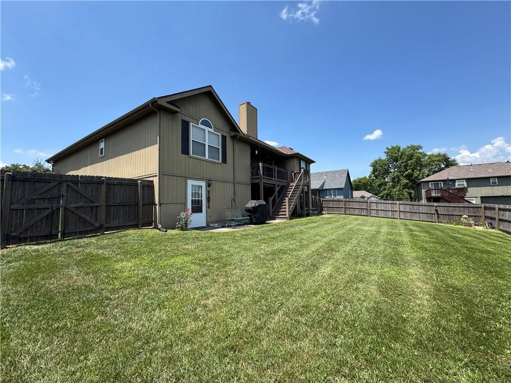 1410 BRIDGET Boulevard — photo 34