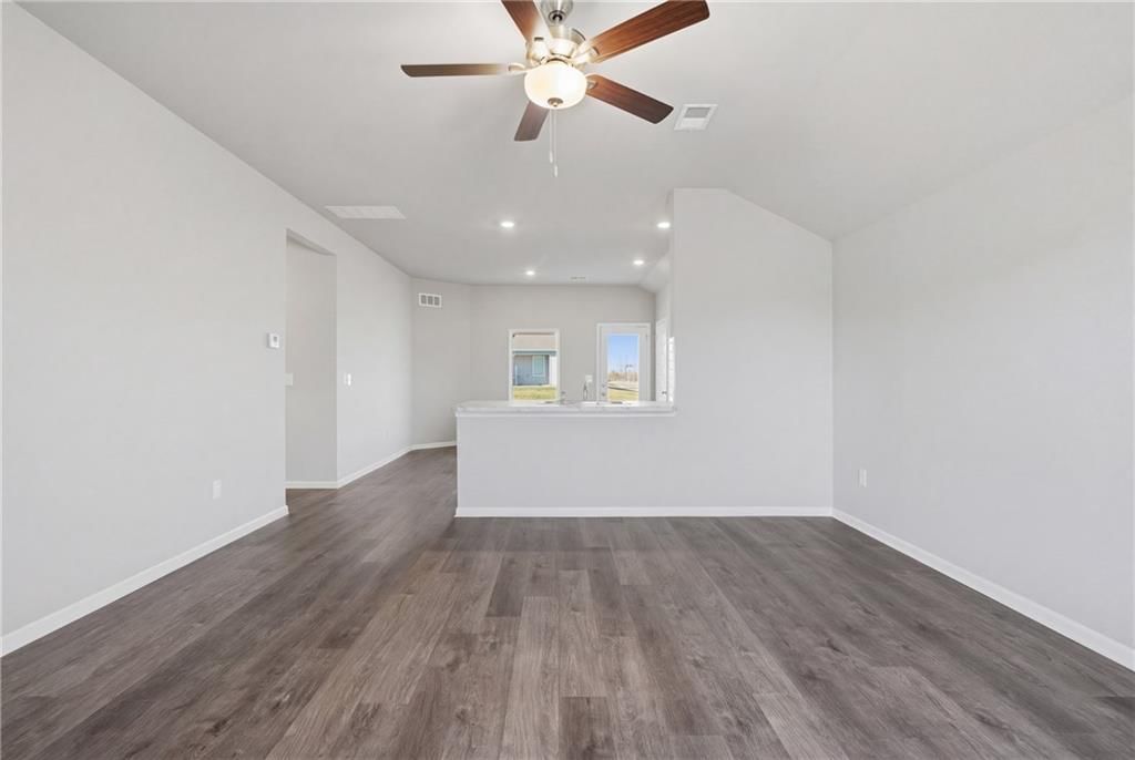 620 W Bluebird Street — photo 5