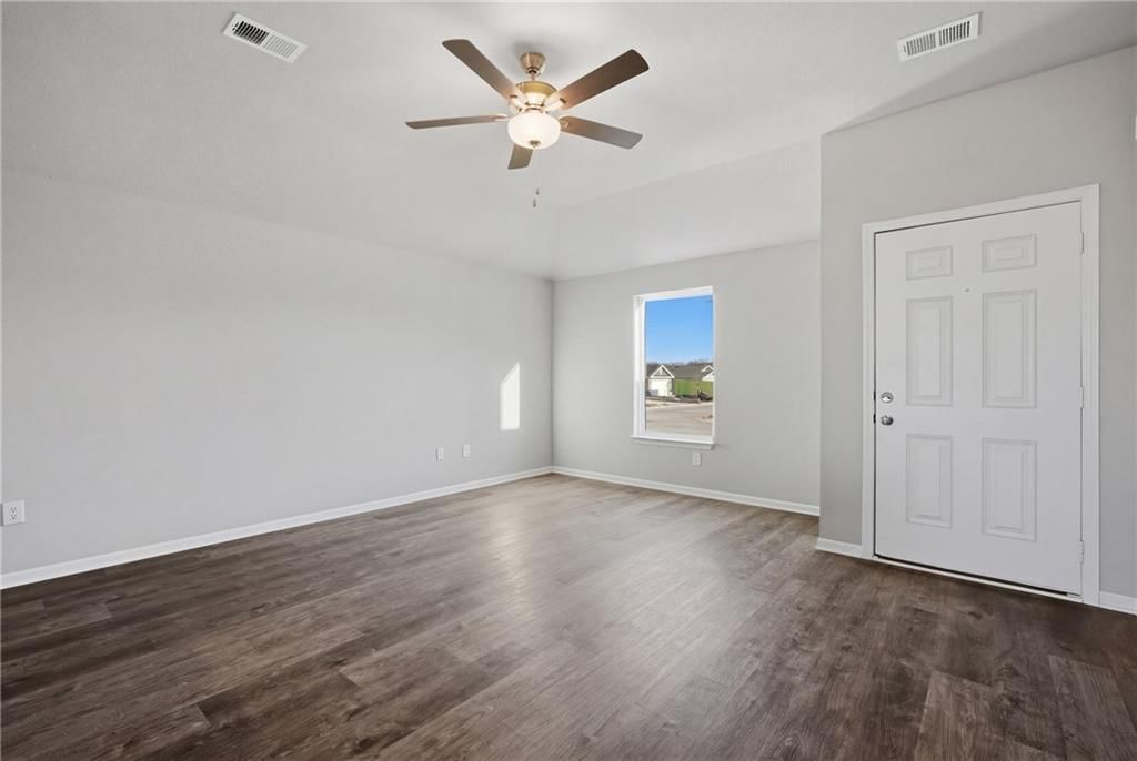 620 W Bluebird Street — photo 7