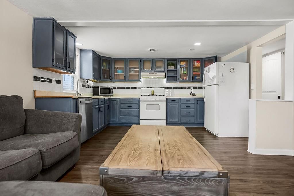 200 E Mccarty Street — photo 4