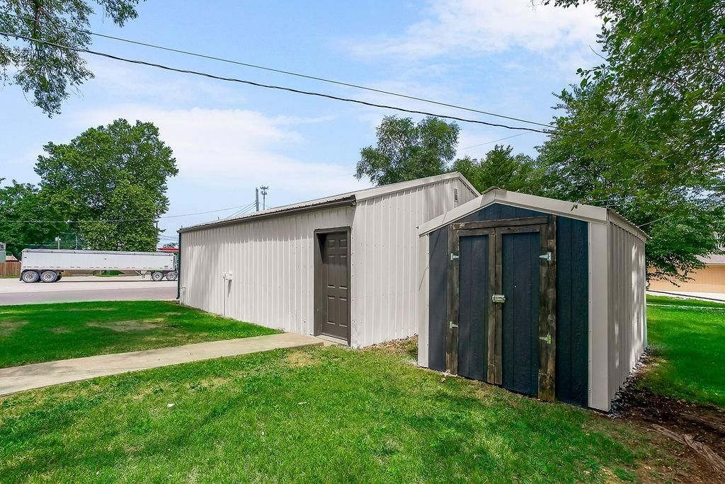 200 E Mccarty Street — photo 18