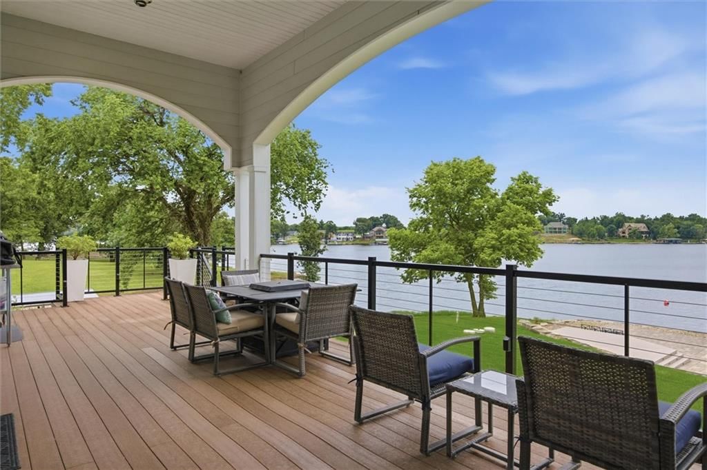 1560 Lake Viking Terrace — photo 18