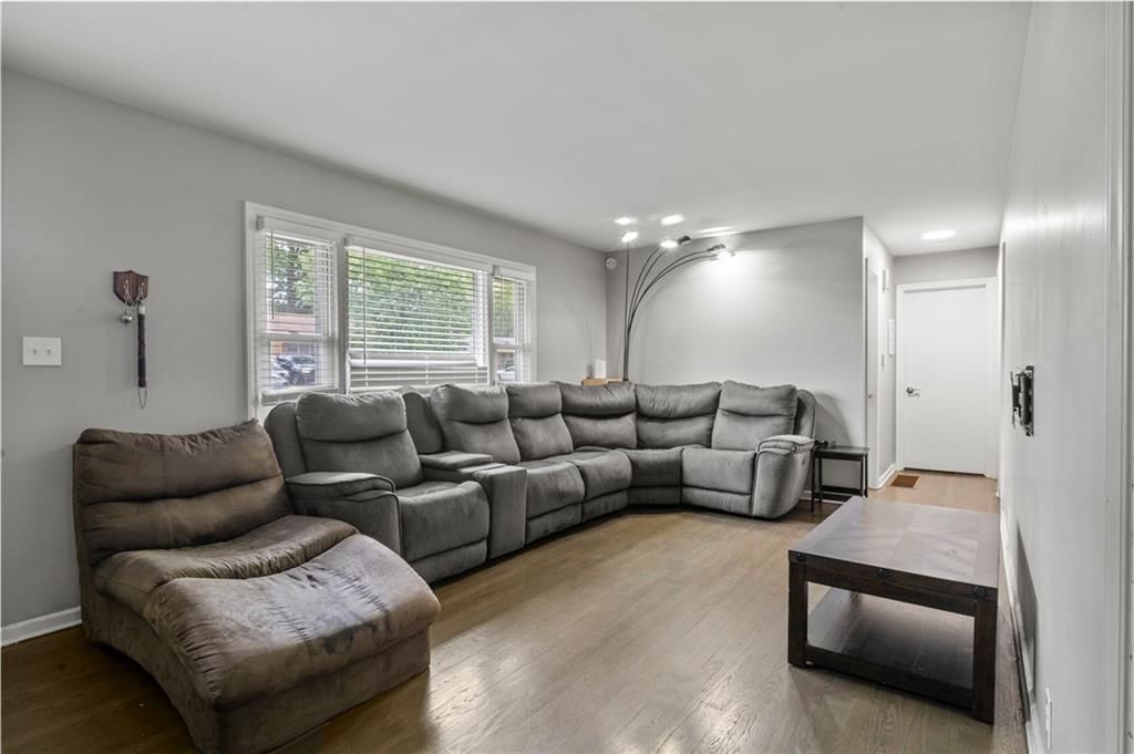 3504 S Bowen Street, Independence, MO: listing photo 3