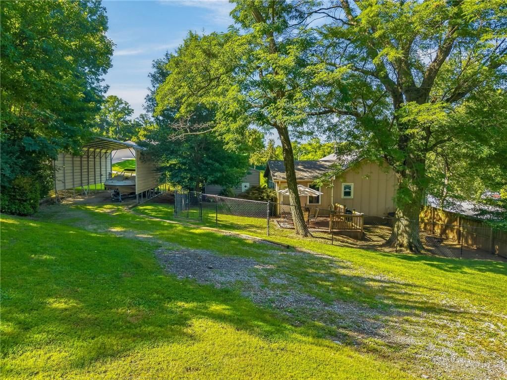 Photo 8 of 33 - 4625 N Bennington Avenue, Kansas City, MO 64117