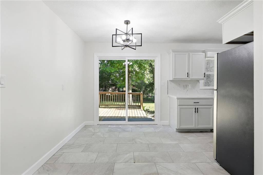 4711 Yecker Avenue — photo 9