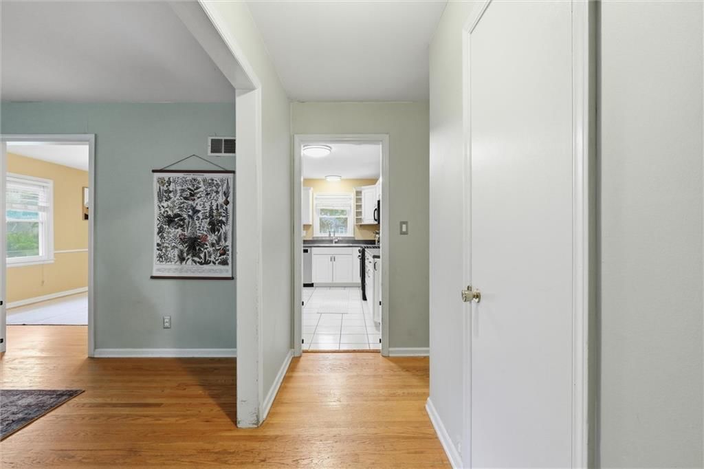 8804 Custer Trail — photo 4