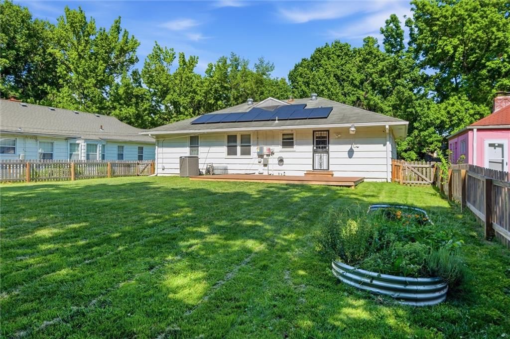 8804 Custer Trail — photo 34