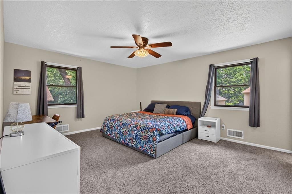 7823 Woodson Road — photo 14