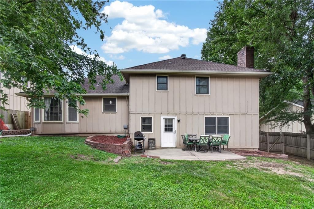 7823 Woodson Road — photo 34