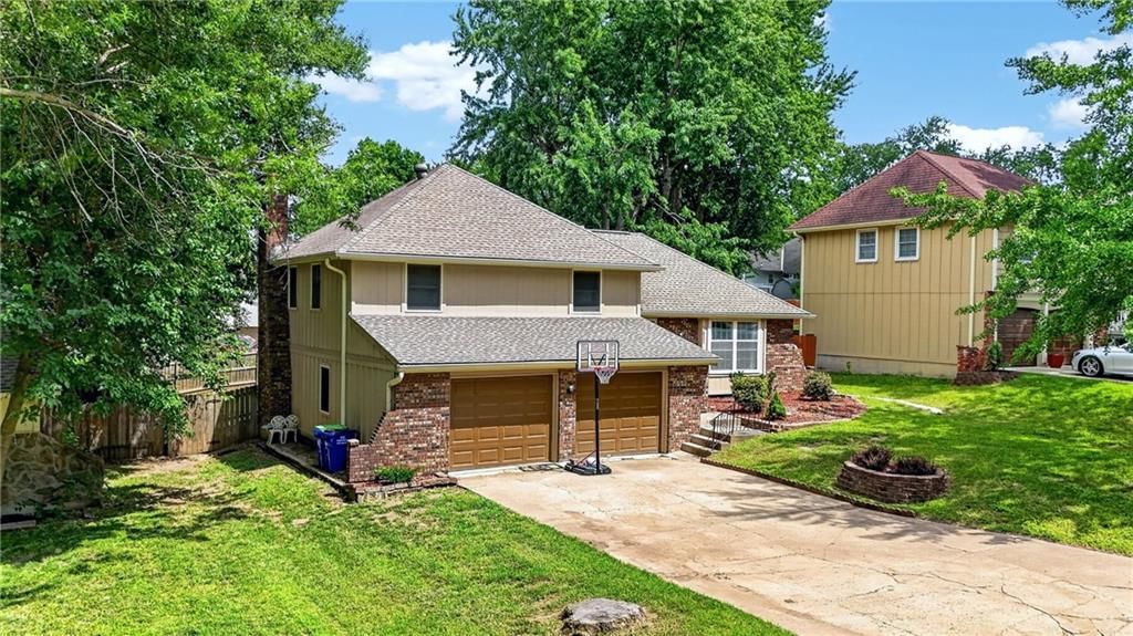 7823 Woodson Road — photo 36