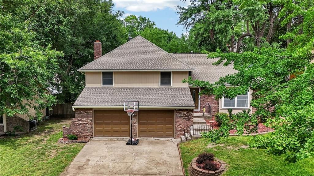 7823 Woodson Road — photo 37