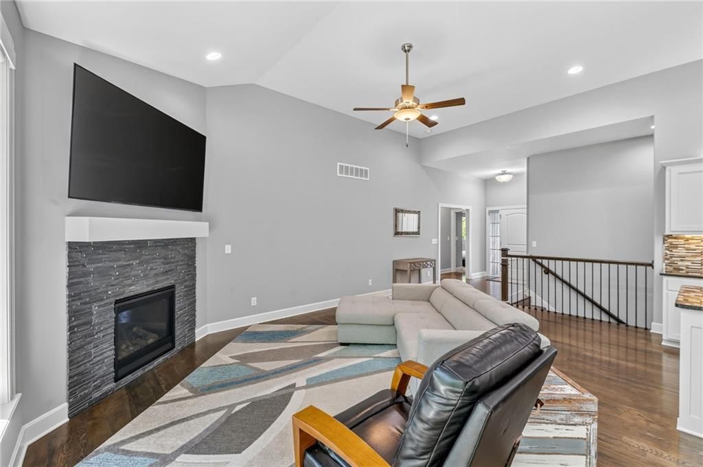 6229 N Green Hills Lane — photo 12
