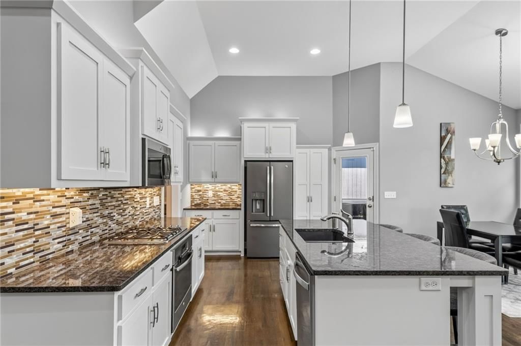 6229 N Green Hills Lane — photo 16