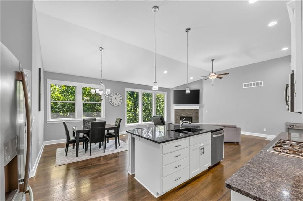 6229 N Green Hills Lane — photo 17