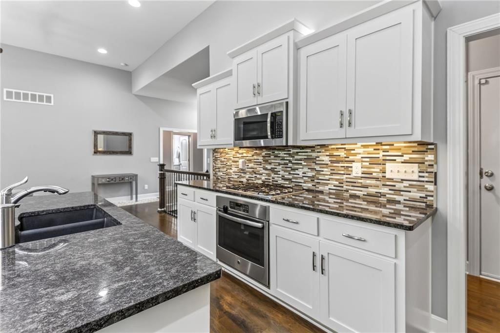 6229 N Green Hills Lane — photo 18