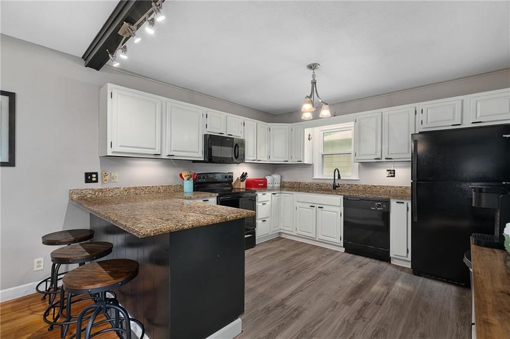 Photo 9 of 29 - 7817 Arlington Avenue, Raytown, MO 64138