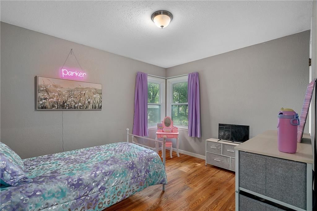 Photo 17 of 29 - 7817 Arlington Avenue, Raytown, MO 64138