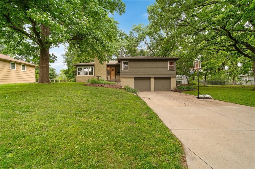Photo 29 of 29 - 7817 Arlington Avenue, Raytown, MO 64138