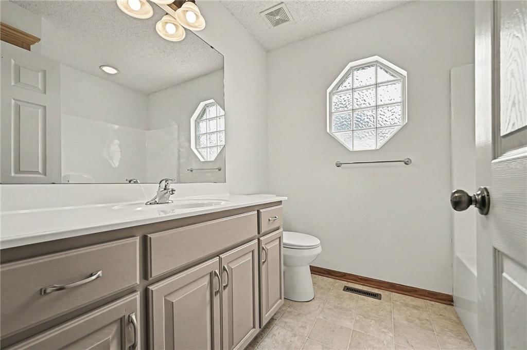 4006 N 108th Court — photo 17