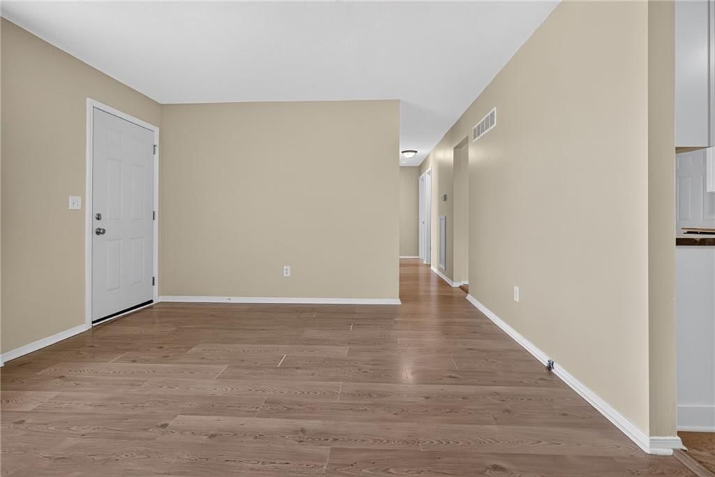 1226 W 3rd Street — photo 7