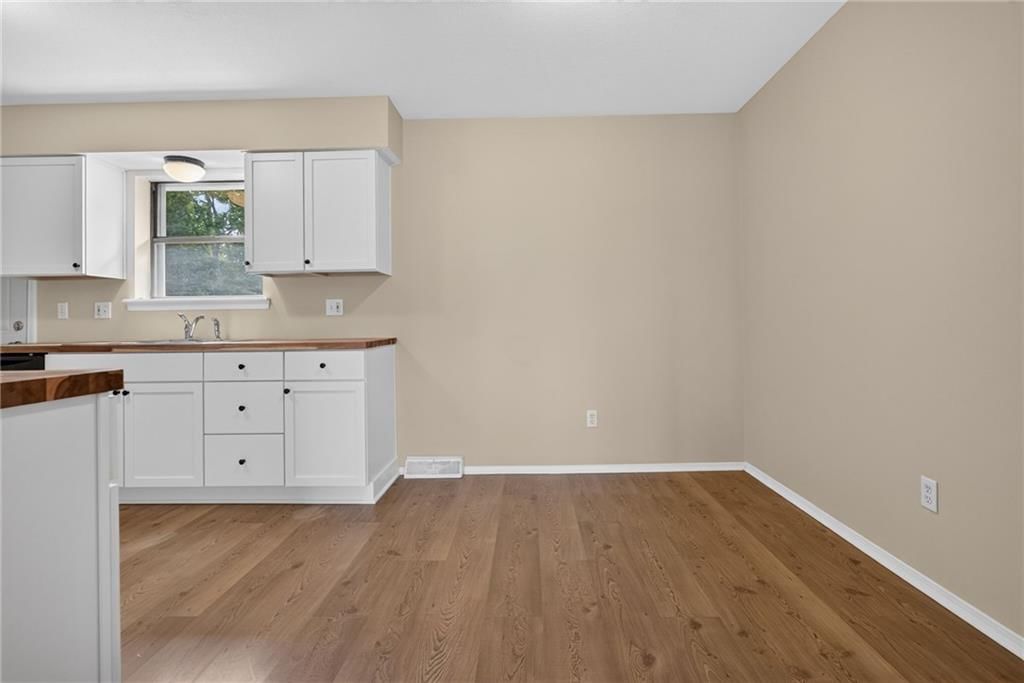 1226 W 3rd Street — photo 15