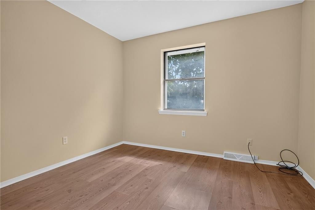 1226 W 3rd Street — photo 21