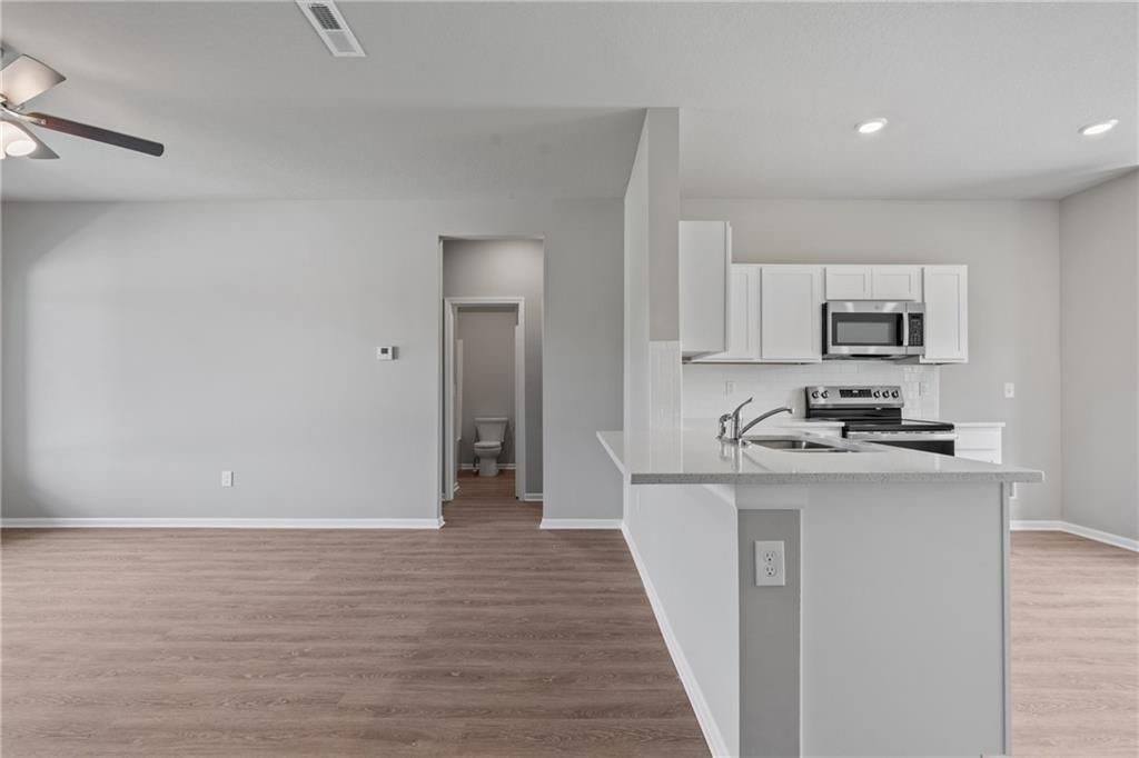 19515 Lincoln Street — photo 17
