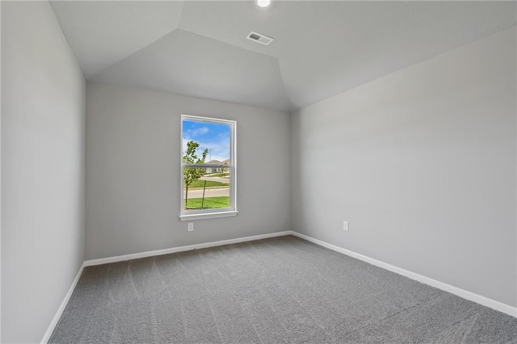 19515 Lincoln Street — photo 22