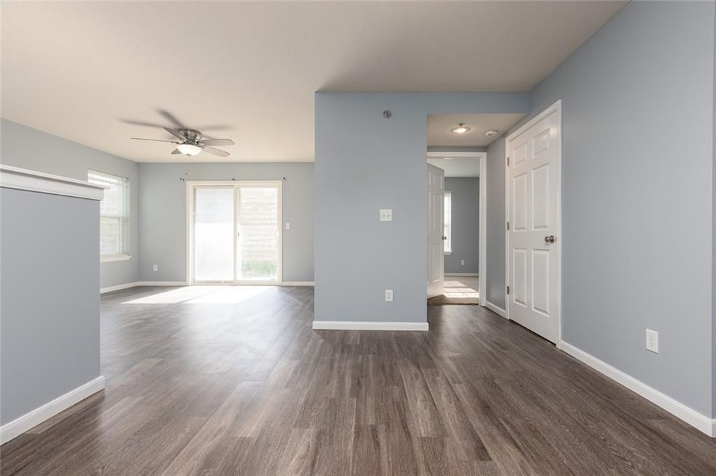 8111 N LAWNDALE Avenue — photo 4