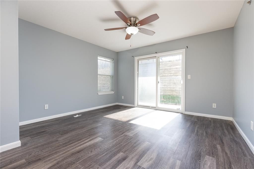 8111 N LAWNDALE Avenue — photo 6