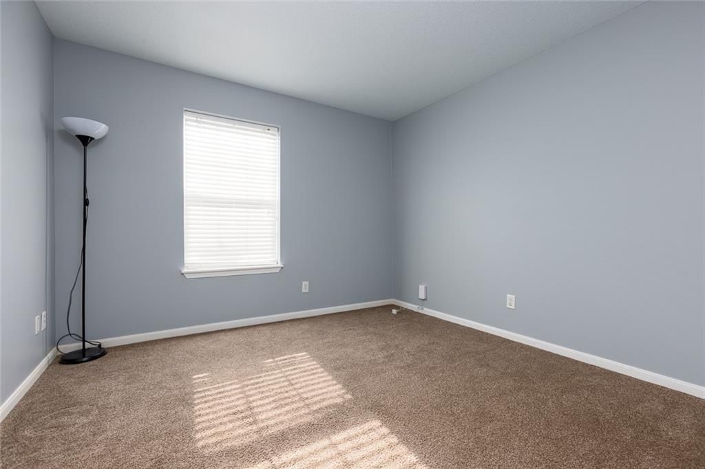 8111 N LAWNDALE Avenue — photo 13