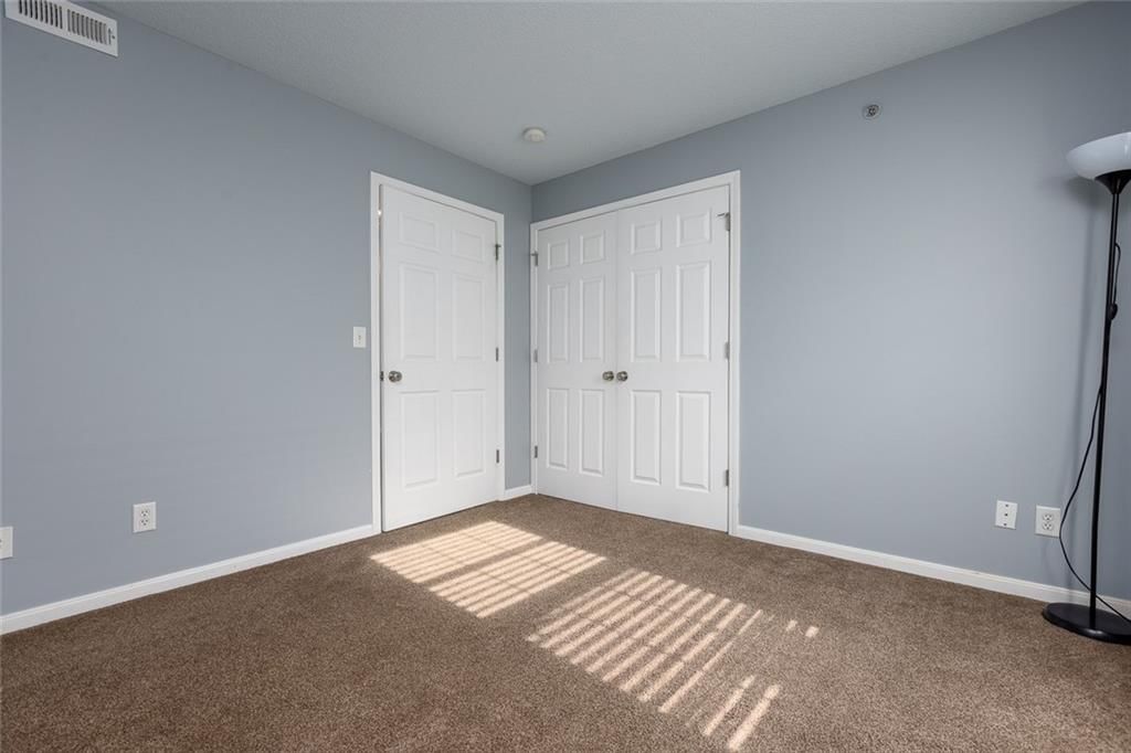 8111 N LAWNDALE Avenue — photo 14