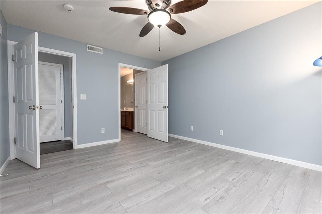 8111 N LAWNDALE Avenue — photo 16