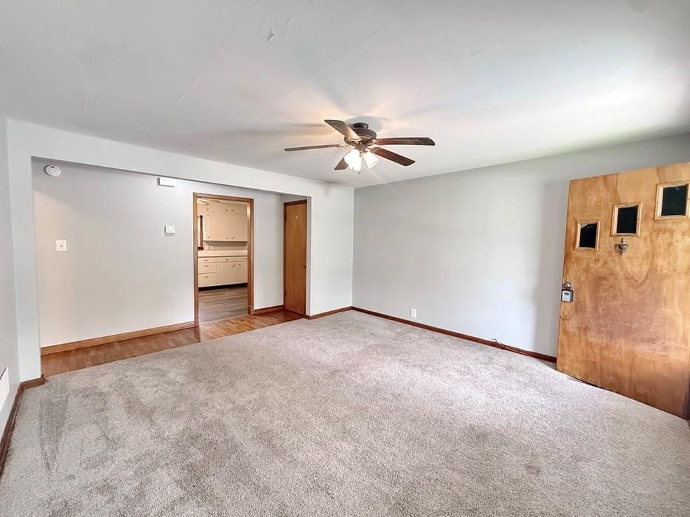 406 N Jackson Street — photo 5