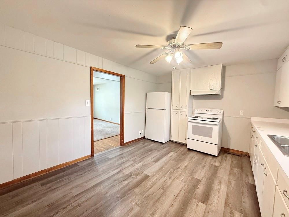 406 N Jackson Street — photo 11