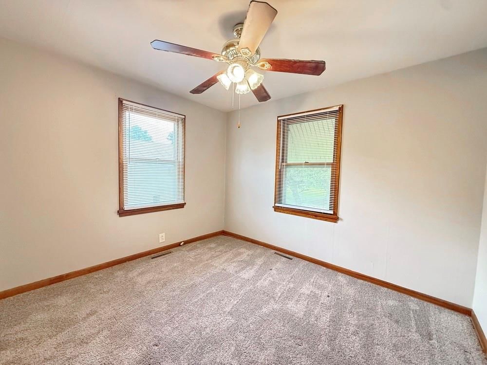 406 N Jackson Street — photo 17