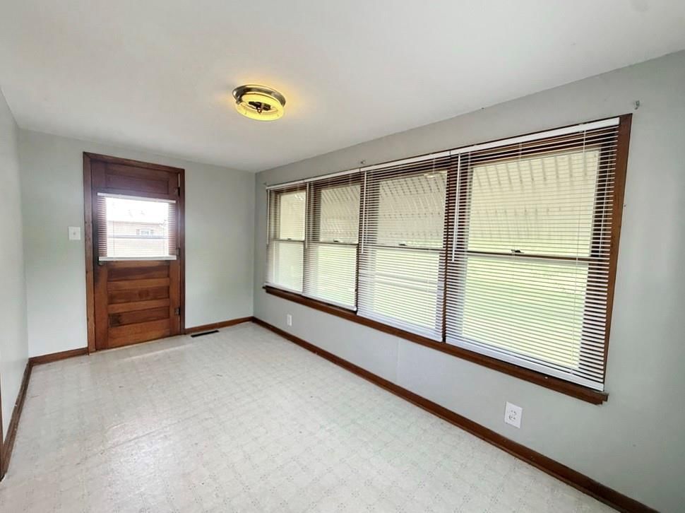 406 N Jackson Street — photo 25