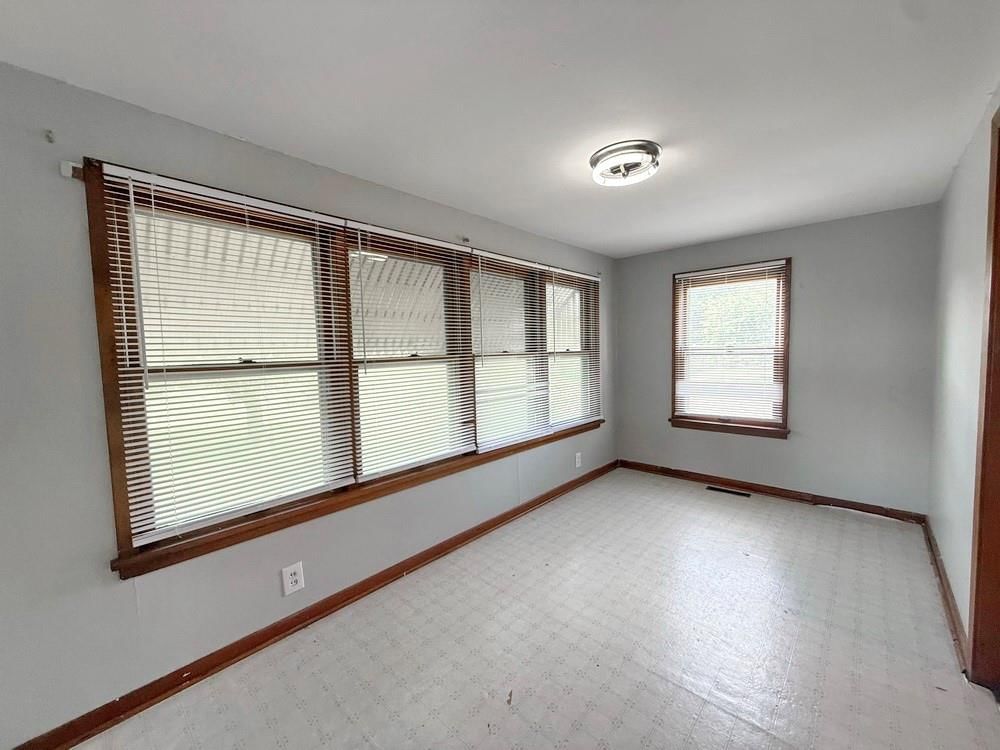 406 N Jackson Street — photo 28