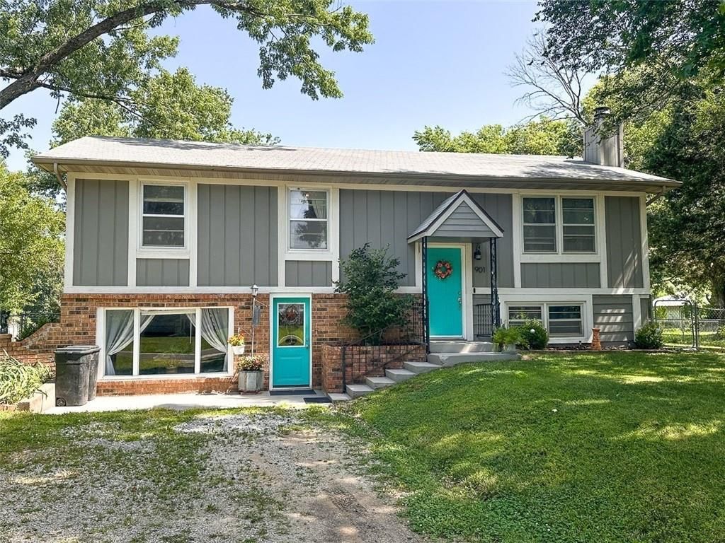 901 E Willow Street — photo 1
