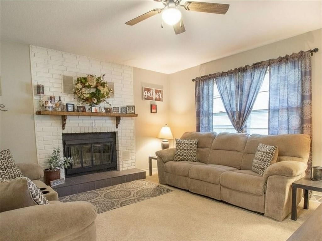 901 E Willow Street — photo 4
