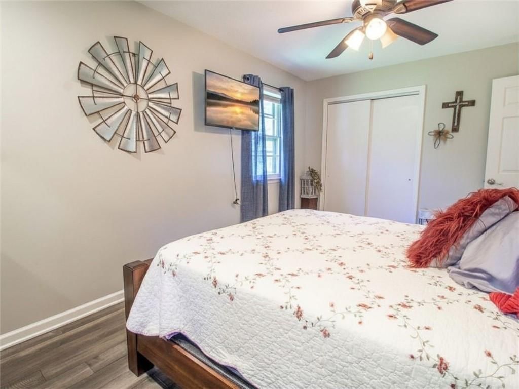 901 E Willow Street — photo 12